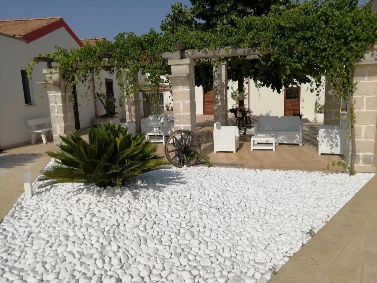 Il Giardino Del Tiglio Panzió Uggiano la Chiesa Kültér fotó