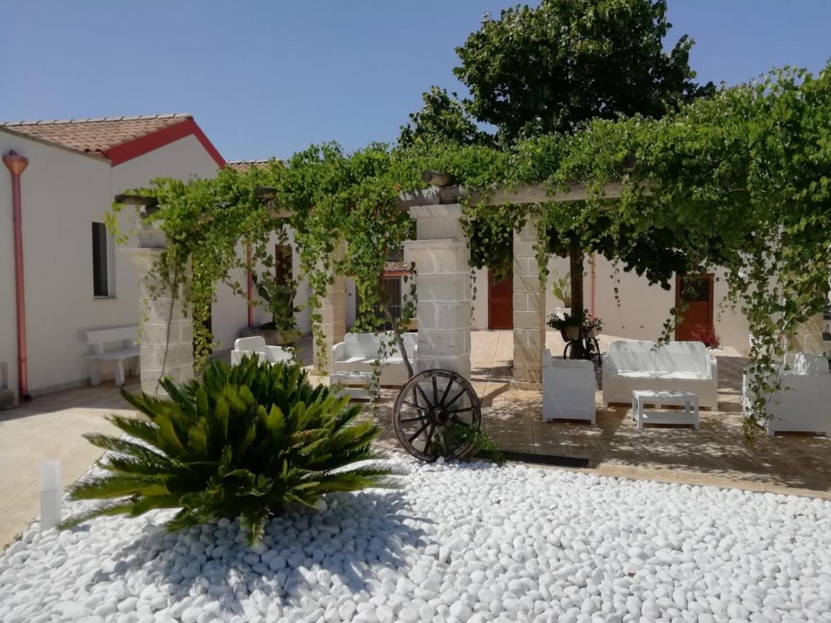 Il Giardino Del Tiglio Panzió Uggiano la Chiesa Kültér fotó