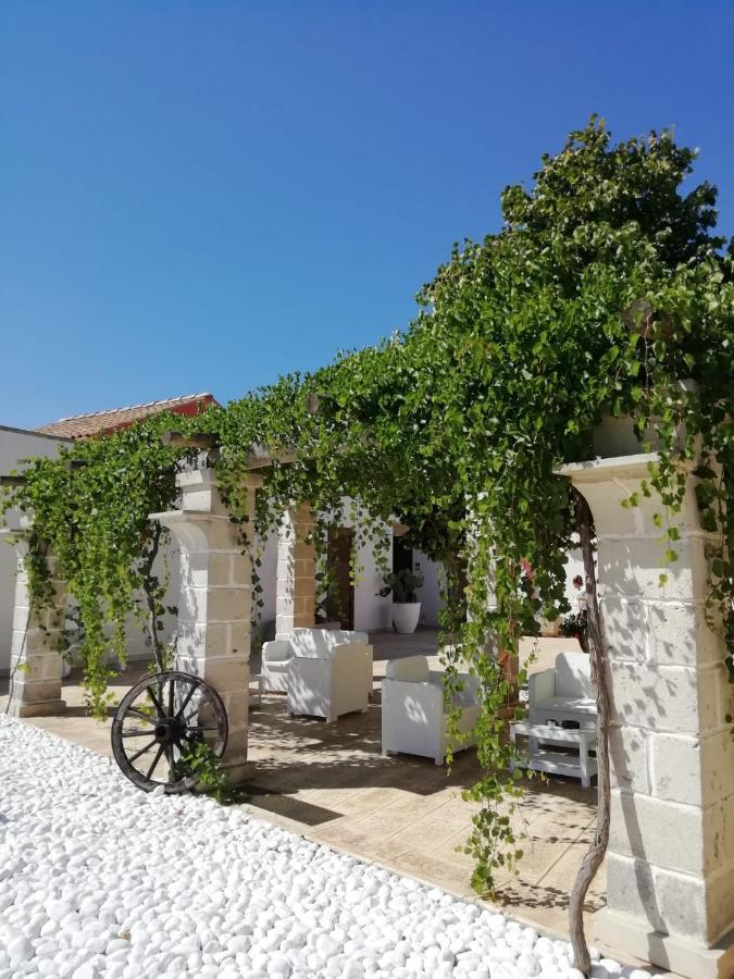Il Giardino Del Tiglio Panzió Uggiano la Chiesa Kültér fotó