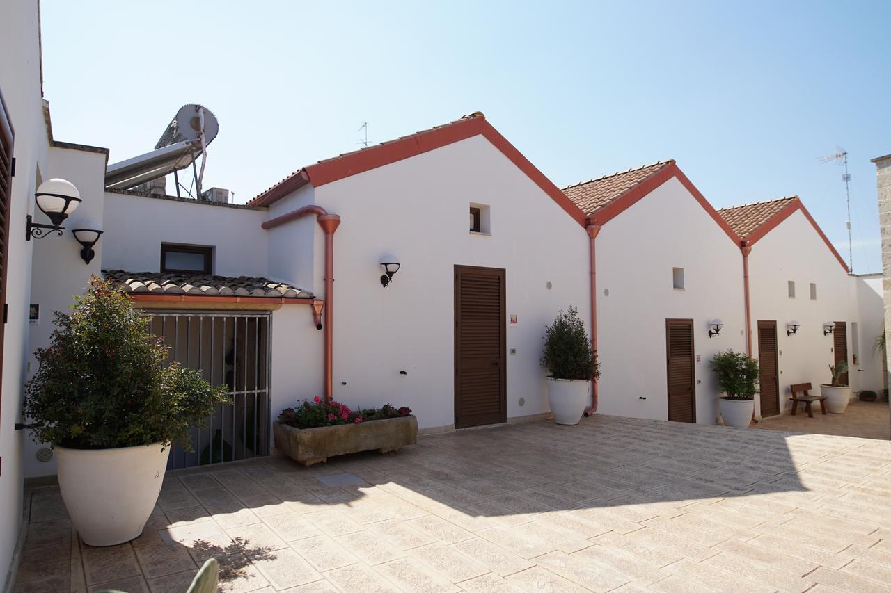 Il Giardino Del Tiglio Panzió Uggiano la Chiesa Kültér fotó